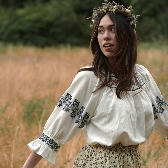 A beautiful "Elma" blouse from sister owned company, Voriagh - Picture 3 of 9